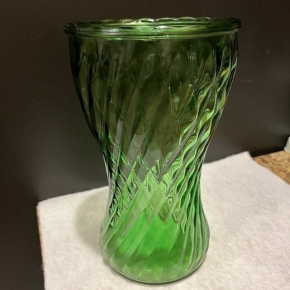 Vintage Randall Vase Green Swirl Pattern 8” - Picture 2 of 15